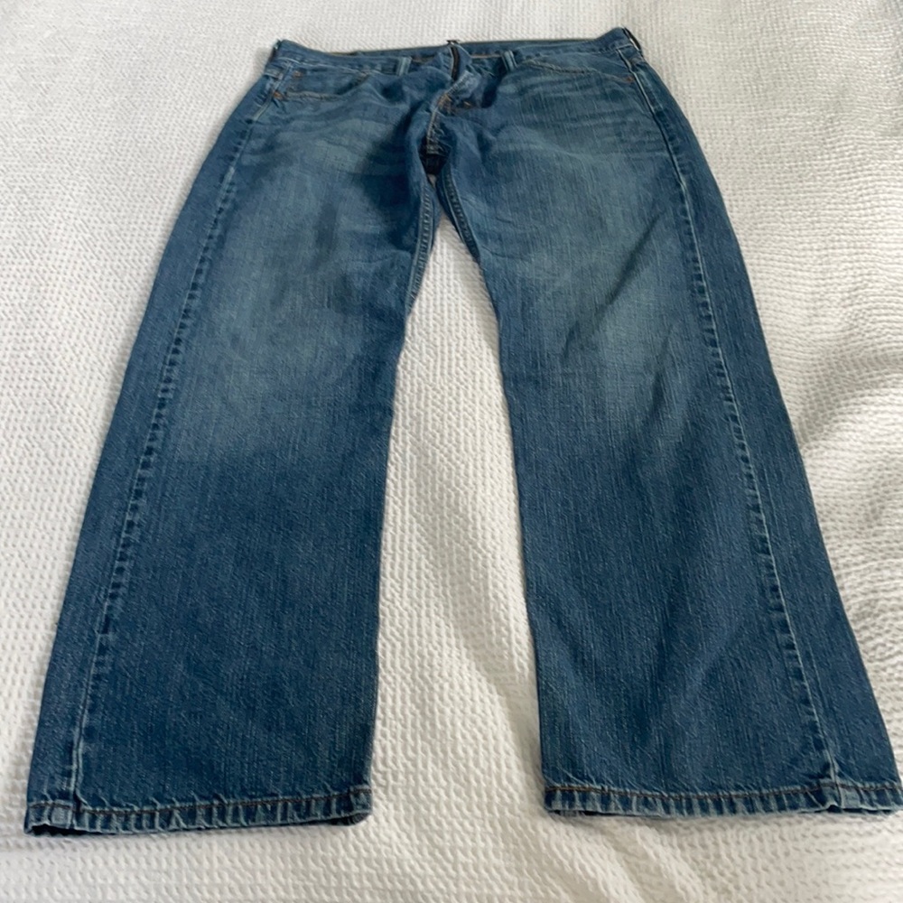 Levi’s 569 Jeans